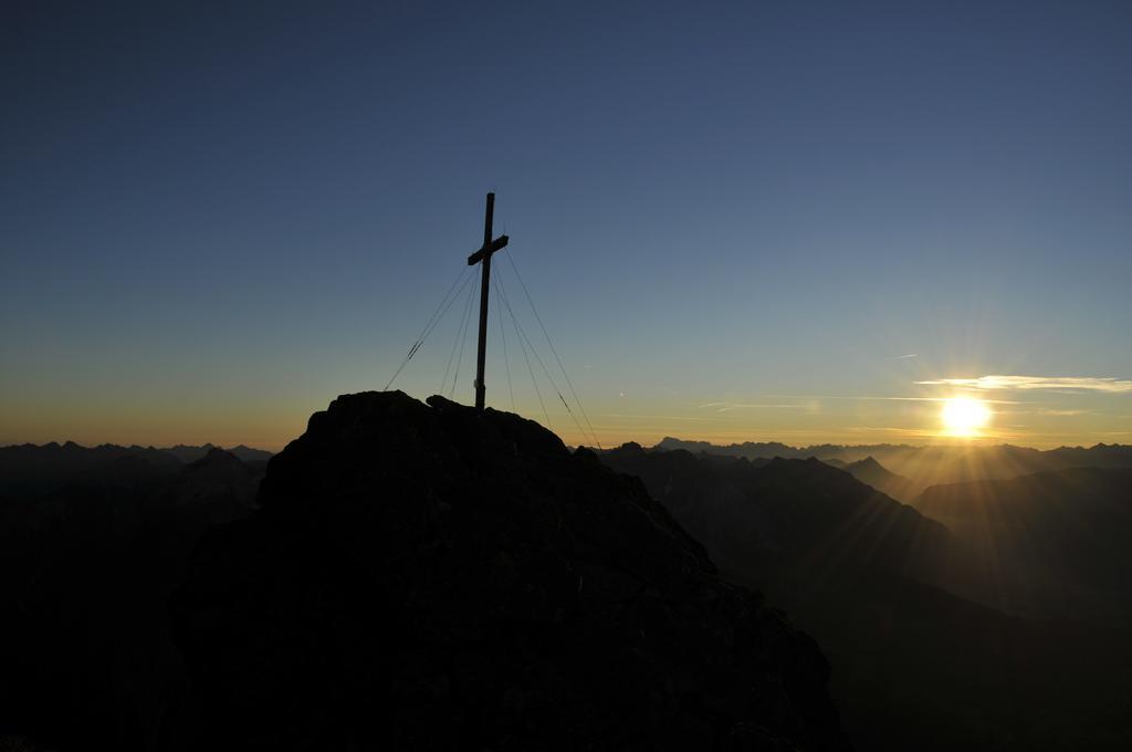 Haus Fischer Pettneu am Arlberg Buitenkant foto
