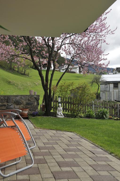 Haus Fischer Pettneu am Arlberg Kamer foto
